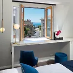 Flos Luxury 게스트하우스