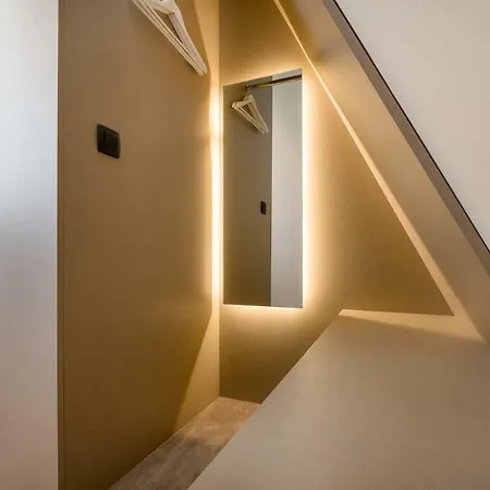بيت ضيافة Flos Luxury 4*