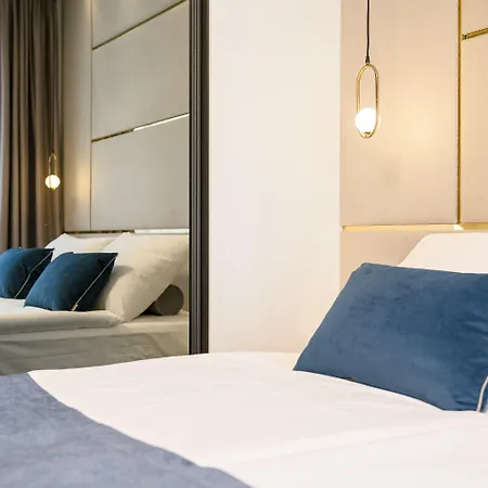 Flos Luxury Pensión Split