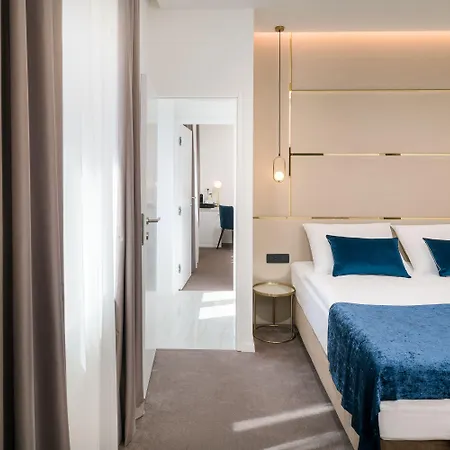 Casa de hóspedes Flos Luxury 4*