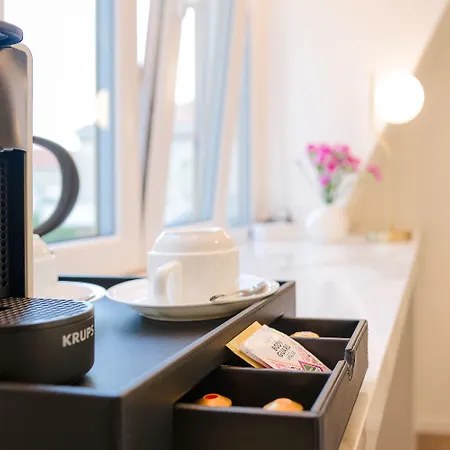 Pensión Flos Luxury