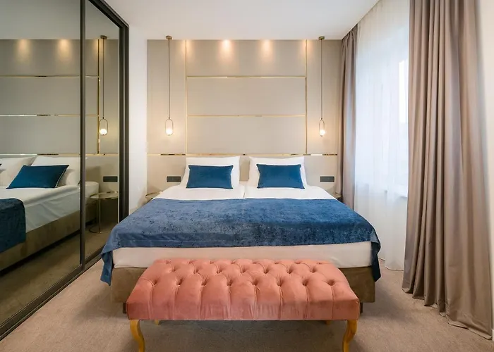 Flos Luxury Guest house 4*