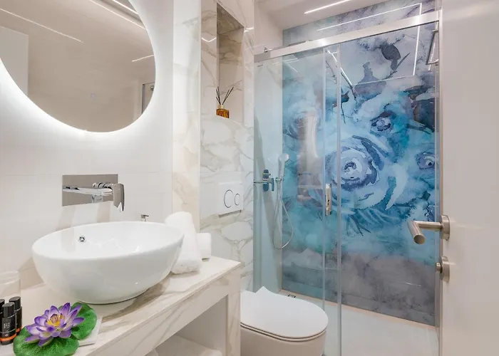 Guest house Flos Luxury 4*