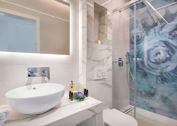 Flos Luxury Guest house 4*