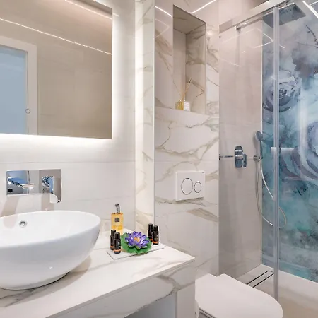 Flos Luxury Pensionat 4*