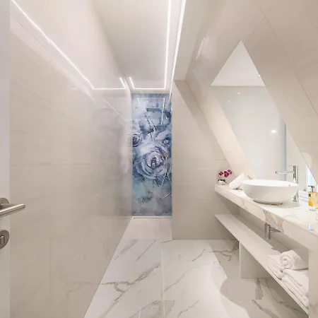 Pensionat Flos Luxury