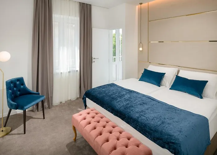 Flos Luxury בית הארחה